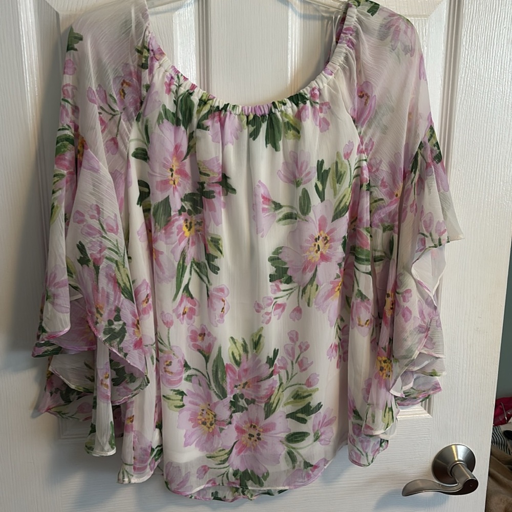 Cece flowy blouse